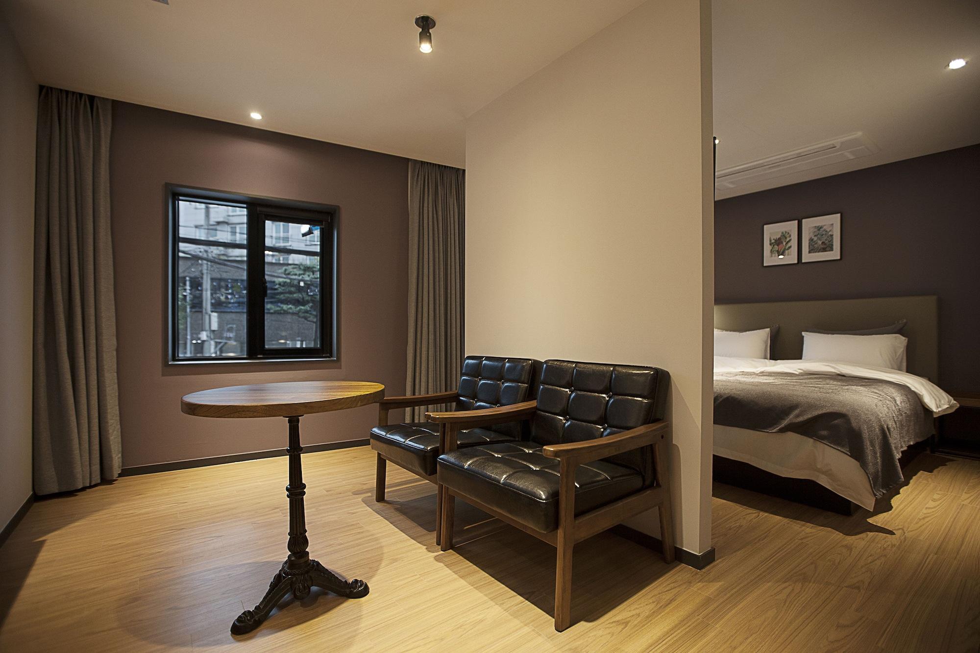 Brown Dot Hotel Changwon Dış mekan fotoğraf