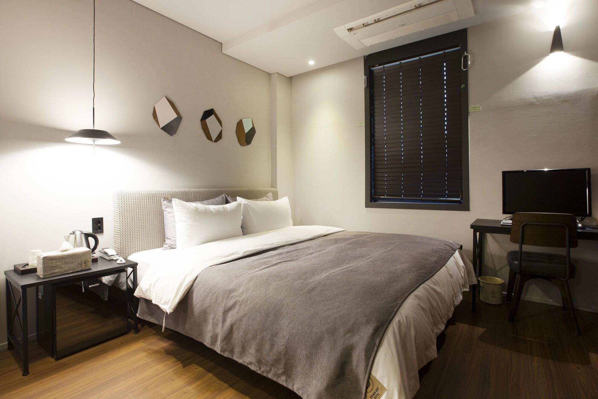 Brown Dot Hotel Changwon Dış mekan fotoğraf