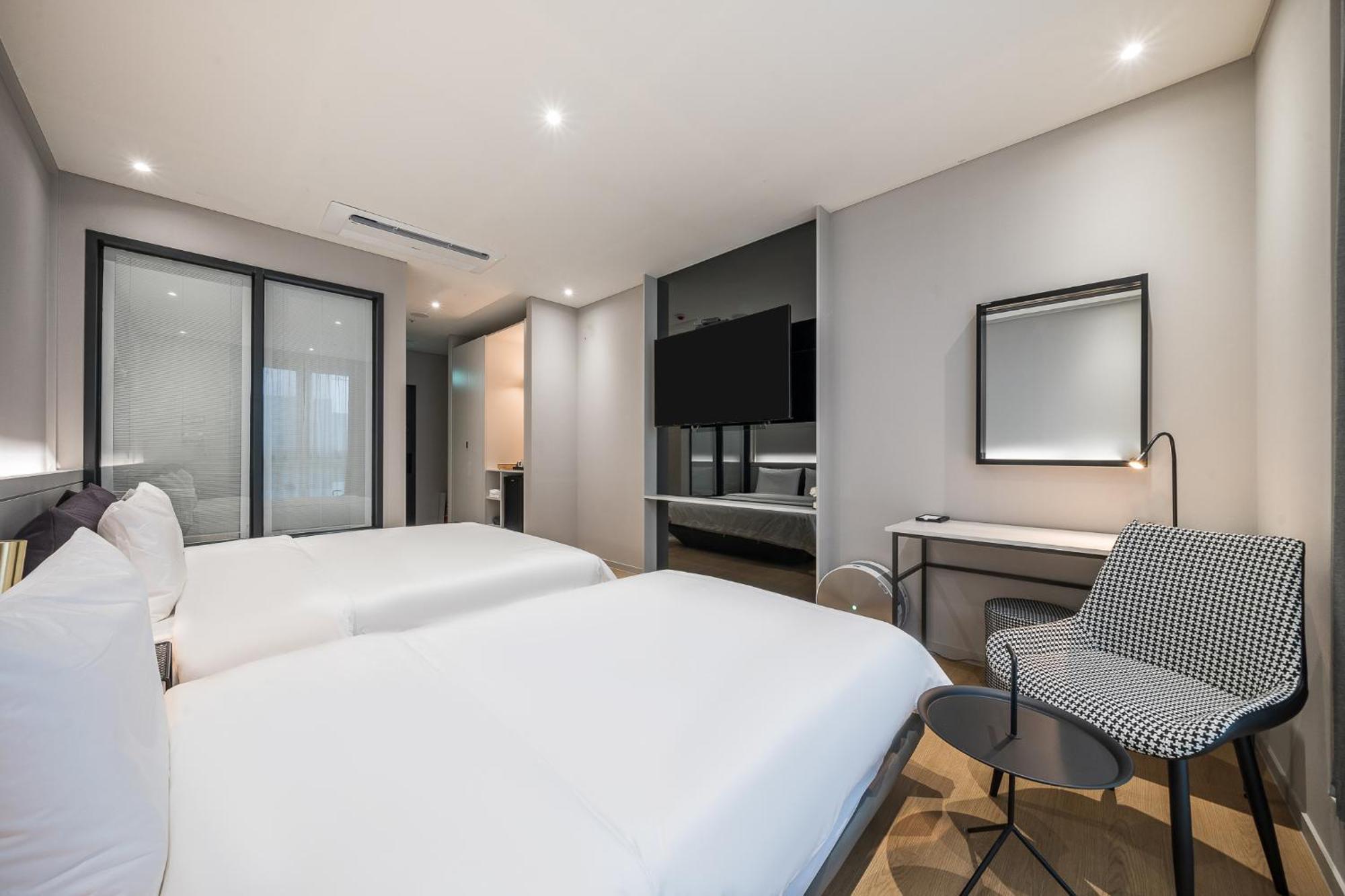 Brown Dot Hotel Changwon Dış mekan fotoğraf