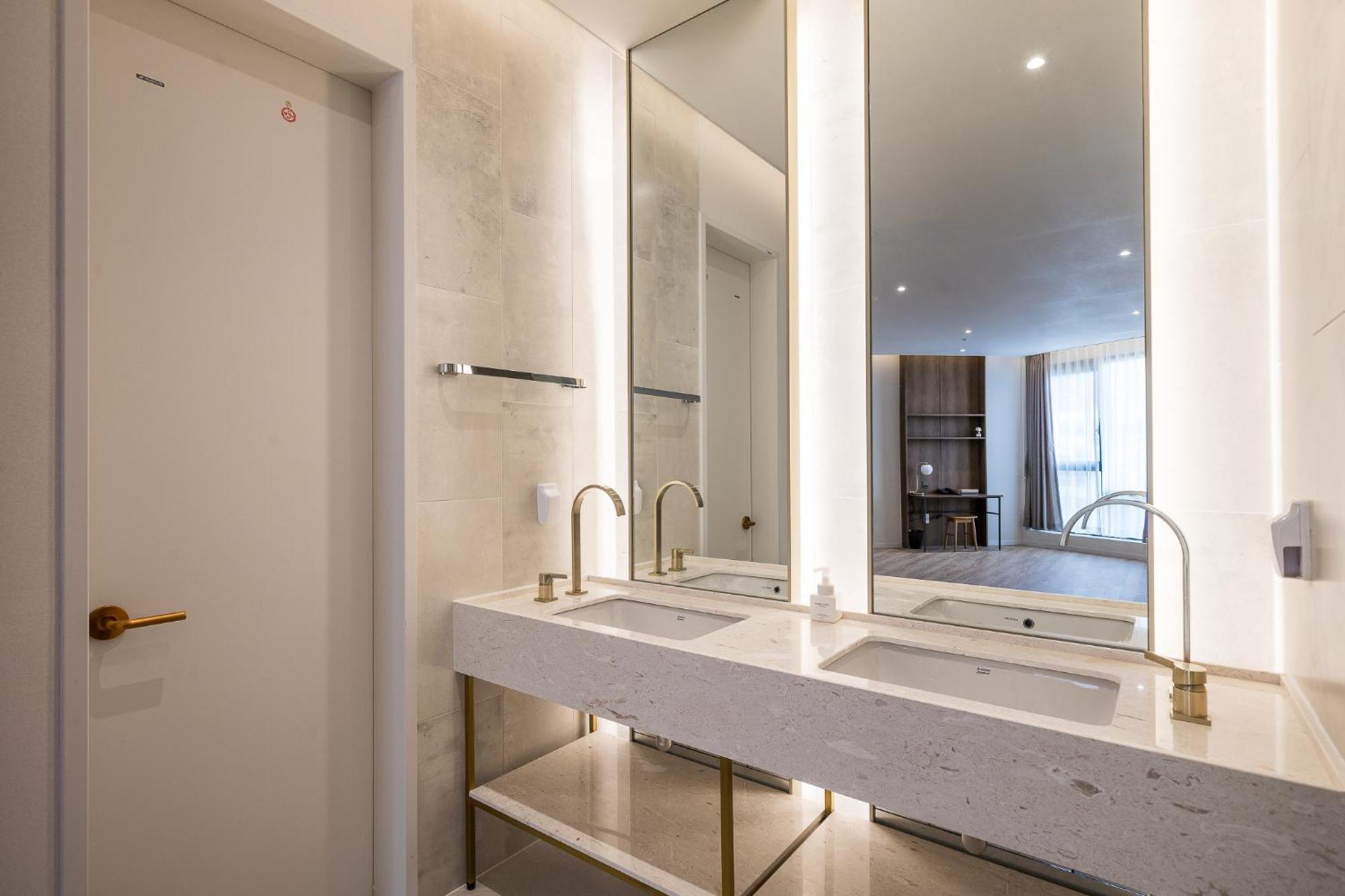 Brown Dot Hotel Changwon Dış mekan fotoğraf